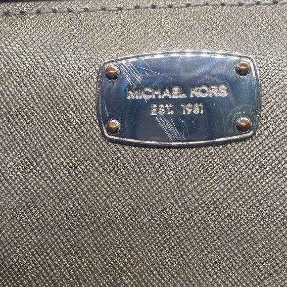 Michael Kors Lg Jet Set Travel Nickel Three Quarter Zip Leather Wallet/Like New - Picture 3 of 7